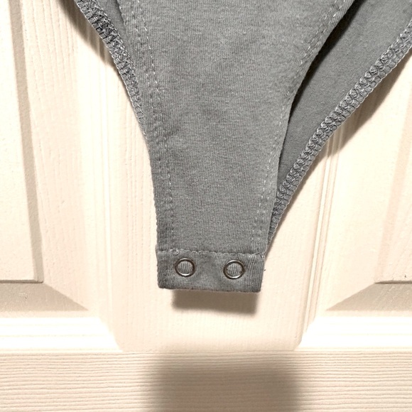 Super cute never worn Forever 21 Bodysuit. - Picture 3 of 3